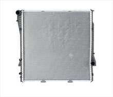 Radiator 1 Row Plastic Tank Aluminum Core Fits 01-06 BMW X5 3.0L REF 17107544668
