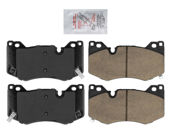 Almohadillas de cerámica delanteras AmeriPro para pinza de 4 pistones Chevrolet Corvette 2020-2022 W